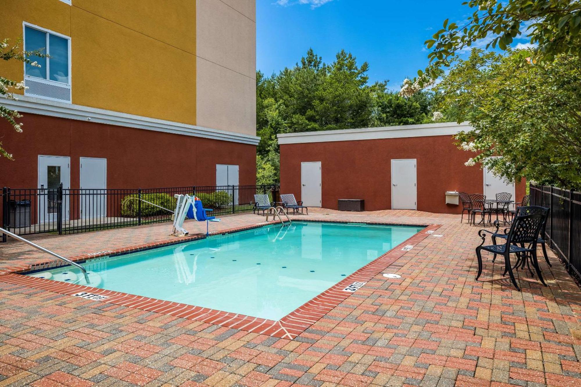 Comfort Suites Denham Springs Kültér fotó